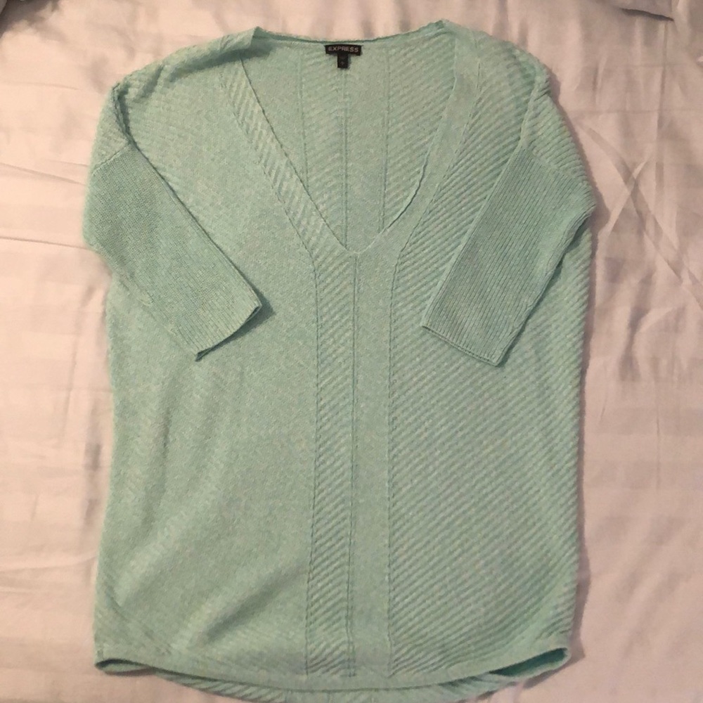 Light Green 3/4 Sleeve Tunic Sweater